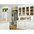 Conjunto de armários de cozinha brancos montados de alto brilho